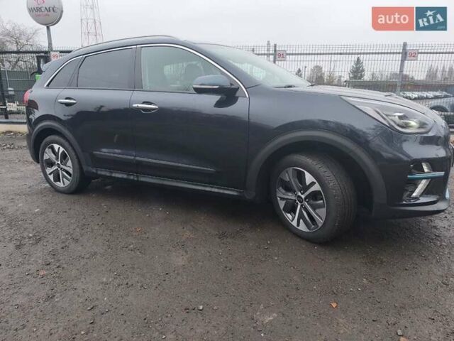 Синій Кіа Niro, об'ємом двигуна 0 л та пробігом 150 тис. км за 18000 $, фото 13 на Automoto.ua