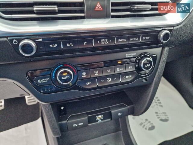 Синий Киа Niro, объемом двигателя 0 л и пробегом 173 тыс. км за 17700 $, фото 34 на Automoto.ua