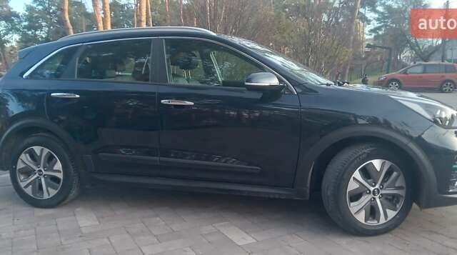 Синій Кіа Niro, об'ємом двигуна 0 л та пробігом 66 тис. км за 21490 $, фото 7 на Automoto.ua
