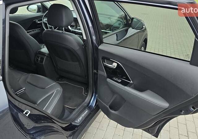 Синій Кіа Niro, об'ємом двигуна 0 л та пробігом 149 тис. км за 19000 $, фото 14 на Automoto.ua