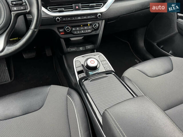 Синий Киа Niro, объемом двигателя 0 л и пробегом 63 тыс. км за 19990 $, фото 28 на Automoto.ua