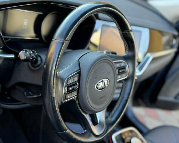 Синий Киа Niro, объемом двигателя 0 л и пробегом 170 тыс. км за 17999 $, фото 23 на Automoto.ua
