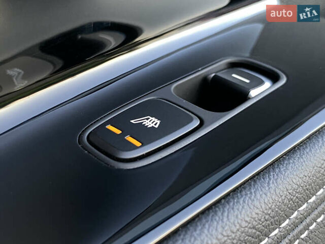 Синій Кіа Niro, об'ємом двигуна 0 л та пробігом 106 тис. км за 21900 $, фото 99 на Automoto.ua