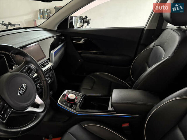 Синий Киа Niro, объемом двигателя 0 л и пробегом 115 тыс. км за 19900 $, фото 55 на Automoto.ua