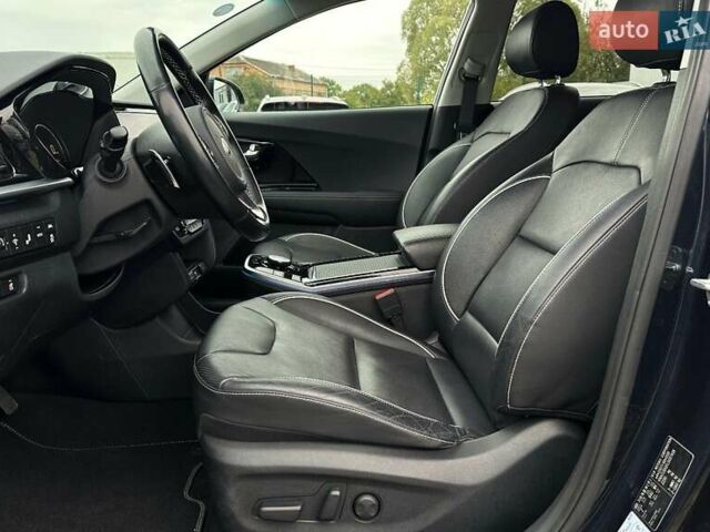 Синий Киа Niro, объемом двигателя 0 л и пробегом 117 тыс. км за 19900 $, фото 36 на Automoto.ua