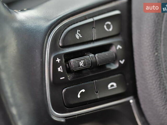 Синий Киа Niro, объемом двигателя 0 л и пробегом 131 тыс. км за 19500 $, фото 41 на Automoto.ua