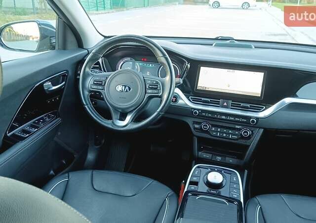Киа Niro 2020 в Львове на Automoto.ua Синий Киа Niro, объемом двигателя 0 л и пробегом 149 тыс. км за 19900 $, фото 30 на Automoto.ua