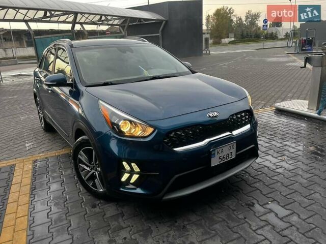 Синий Киа Niro, объемом двигателя 1.58 л и пробегом 58 тыс. км за 24500 $, фото 1 на Automoto.ua