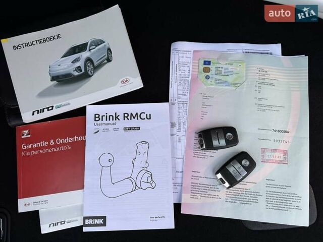 Синий Киа Niro, объемом двигателя 0 л и пробегом 95 тыс. км за 20500 $, фото 4 на Automoto.ua