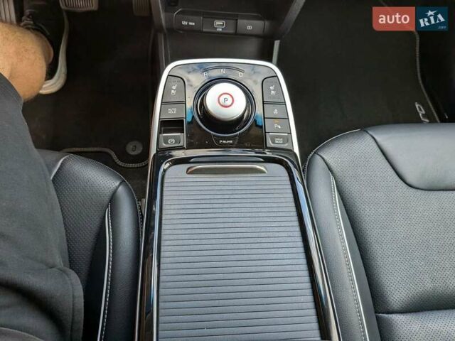 Киа Niro 2020 в Луцке на Automoto.ua Синий Киа Niro, объемом двигателя 0 л и пробегом 157 тыс. км за 19700 $, фото 27 на Automoto.ua