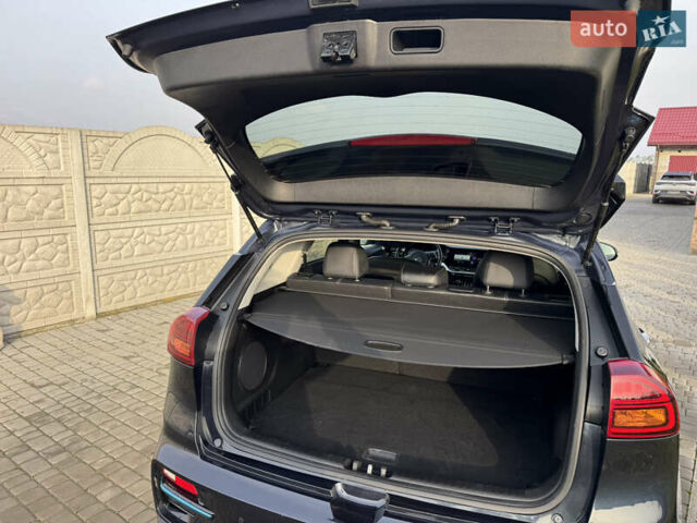 Синий Киа Niro, объемом двигателя 0 л и пробегом 156 тыс. км за 18900 $, фото 40 на Automoto.ua
