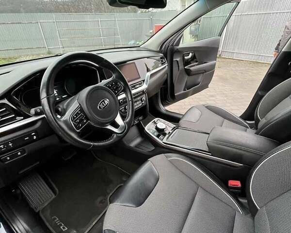 Синий Киа Niro, объемом двигателя 1.6 л и пробегом 120 тыс. км за 19113 $, фото 15 на Automoto.ua