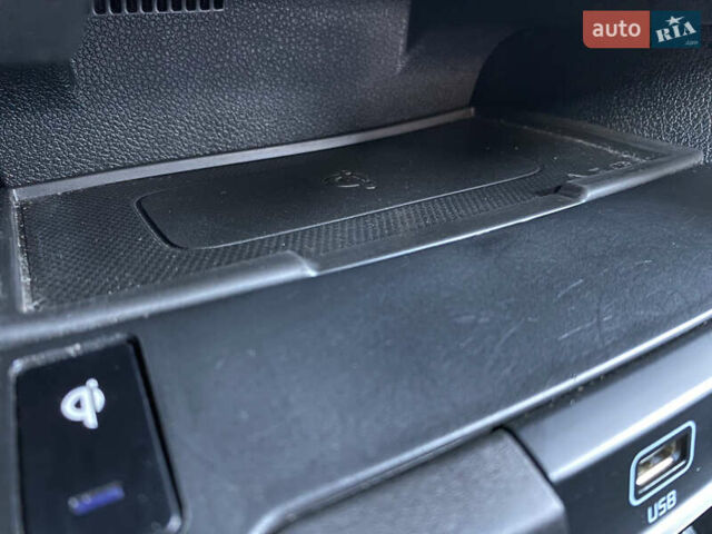 Синій Кіа Niro, об'ємом двигуна 0 л та пробігом 106 тис. км за 21900 $, фото 70 на Automoto.ua