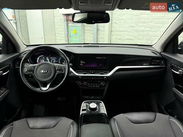 Синий Киа Niro, объемом двигателя 0 л и пробегом 90 тыс. км за 18427 $, фото 18 на Automoto.ua