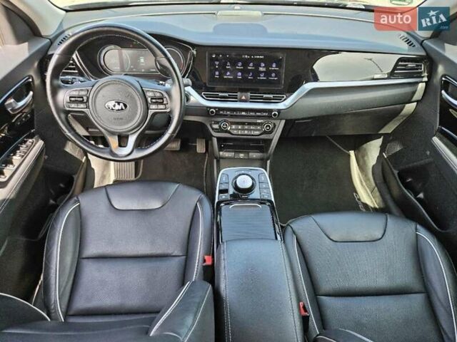 Синій Кіа Niro, об'ємом двигуна 0 л та пробігом 105 тис. км за 21193 $, фото 32 на Automoto.ua