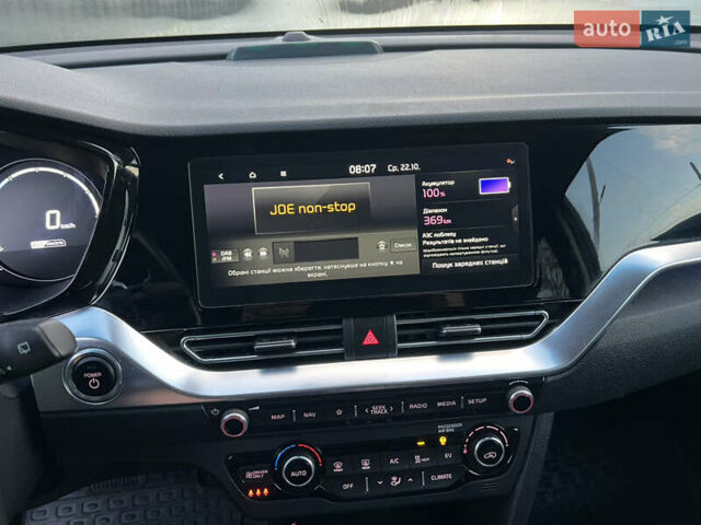 Синій Кіа Niro, об'ємом двигуна 0 л та пробігом 86 тис. км за 22200 $, фото 17 на Automoto.ua