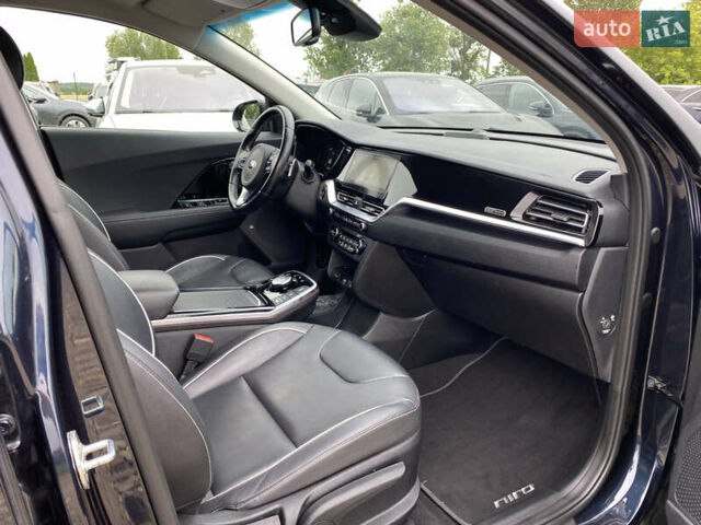 Синий Киа Niro, объемом двигателя 0 л и пробегом 119 тыс. км за 20800 $, фото 92 на Automoto.ua
