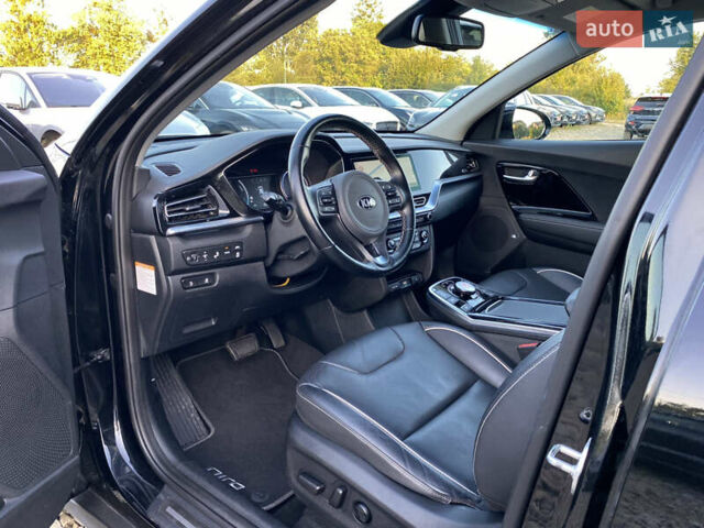 Киа Niro 2020 в Львове на Automoto.ua Синий Киа Niro, объемом двигателя 0 л и пробегом 106 тыс. км за 20900 $, фото 2 на Automoto.ua