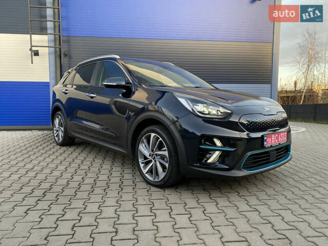 Синій Кіа Niro, об'ємом двигуна 0 л та пробігом 105 тис. км за 20300 $, фото 4 на Automoto.ua