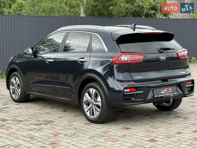 Синий Киа Niro, объемом двигателя 0 л и пробегом 131 тыс. км за 18000 $, фото 4 на Automoto.ua