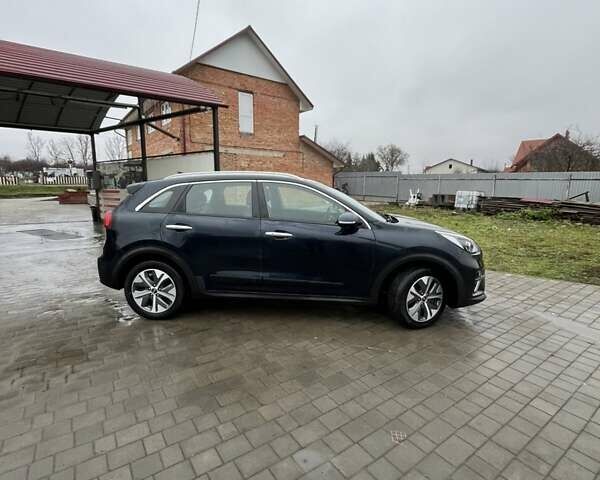 Синий Киа Niro, объемом двигателя 1.6 л и пробегом 120 тыс. км за 19113 $, фото 6 на Automoto.ua