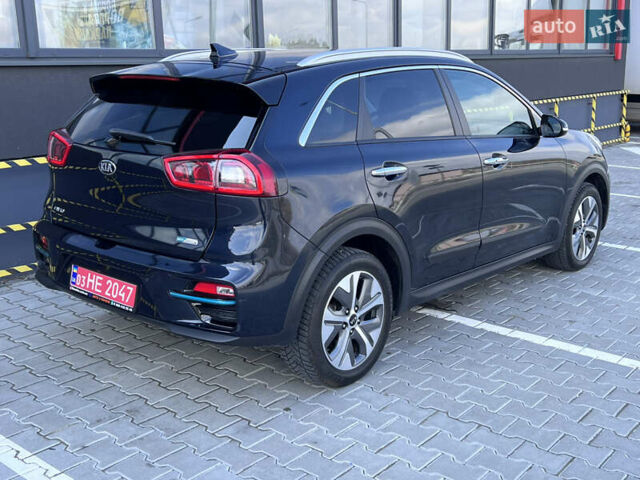 Синий Киа Niro, объемом двигателя 0 л и пробегом 126 тыс. км за 18548 $, фото 4 на Automoto.ua