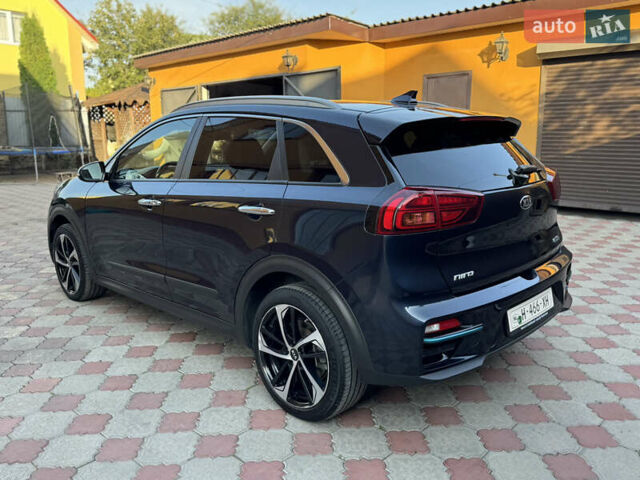 Синій Кіа Niro, об'ємом двигуна 0 л та пробігом 130 тис. км за 18199 $, фото 9 на Automoto.ua