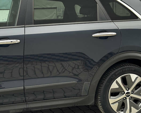 Синій Кіа Niro, об'ємом двигуна 0 л та пробігом 93 тис. км за 19999 $, фото 11 на Automoto.ua