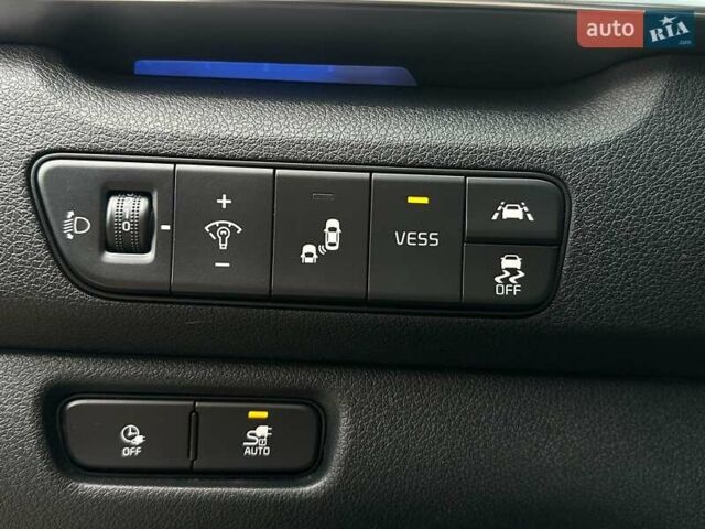 Синий Киа Niro, объемом двигателя 0 л и пробегом 117 тыс. км за 19900 $, фото 8 на Automoto.ua