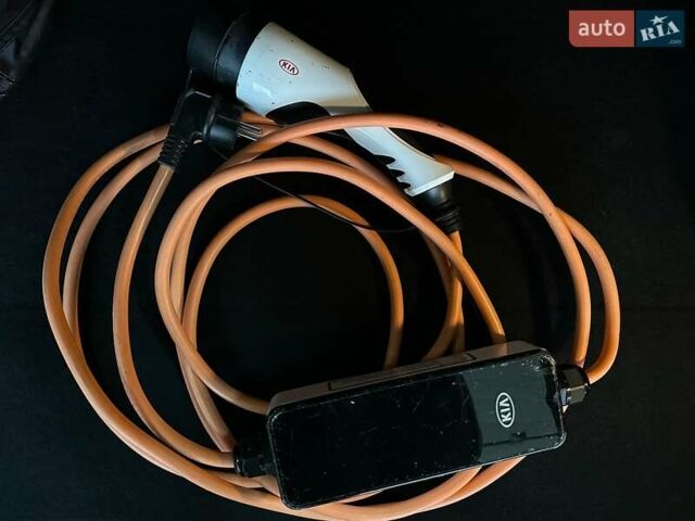 Синій Кіа Niro, об'ємом двигуна 0 л та пробігом 32 тис. км за 23900 $, фото 71 на Automoto.ua