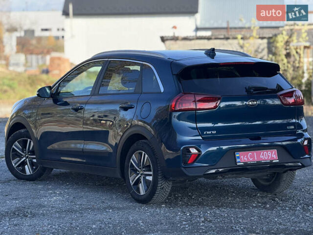Синій Кіа Niro, об'ємом двигуна 1.58 л та пробігом 76 тис. км за 21300 $, фото 4 на Automoto.ua