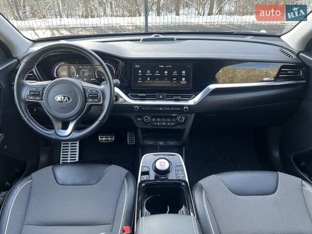 Синій Кіа Niro, об'ємом двигуна 0 л та пробігом 84 тис. км за 18500 $, фото 1 на Automoto.ua