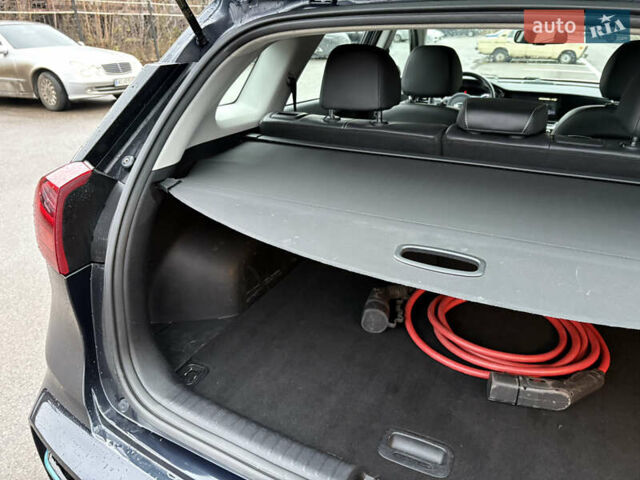 Синий Киа Niro, объемом двигателя 0 л и пробегом 125 тыс. км за 19600 $, фото 59 на Automoto.ua