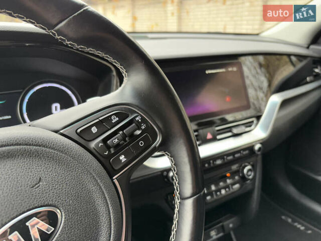 Синий Киа Niro, объемом двигателя 0 л и пробегом 115 тыс. км за 19900 $, фото 72 на Automoto.ua