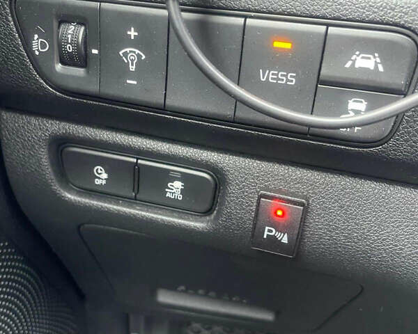 Синий Киа Niro, объемом двигателя 0 л и пробегом 155 тыс. км за 18500 $, фото 25 на Automoto.ua