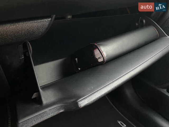 Синій Кіа Niro, об'ємом двигуна 0 л та пробігом 138 тис. км за 21200 $, фото 77 на Automoto.ua