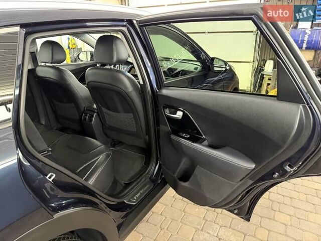 Синій Кіа Niro, об'ємом двигуна 0 л та пробігом 144 тис. км за 18799 $, фото 46 на Automoto.ua