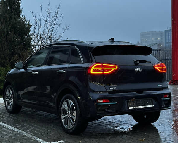 Синій Кіа Niro, об'ємом двигуна 0 л та пробігом 100 тис. км за 19900 $, фото 3 на Automoto.ua