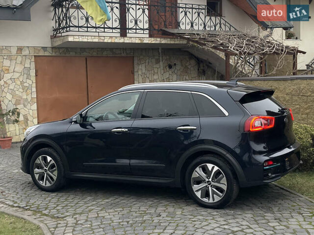 Синий Киа Niro, объемом двигателя 0 л и пробегом 115 тыс. км за 17900 $, фото 7 на Automoto.ua