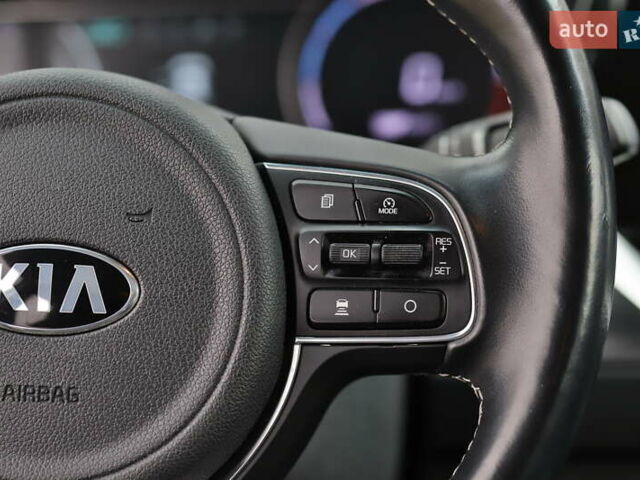 Синий Киа Niro, объемом двигателя 0 л и пробегом 131 тыс. км за 19500 $, фото 25 на Automoto.ua