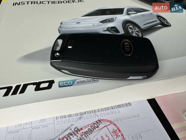 Синий Киа Niro, объемом двигателя 0 л и пробегом 156 тыс. км за 18800 $, фото 81 на Automoto.ua