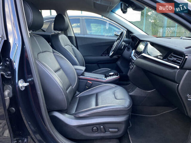 Киа Niro 2020 в Львове на Automoto.ua Синий Киа Niro, объемом двигателя 0 л и пробегом 76 тыс. км за 22900 $, фото 111 на Automoto.ua