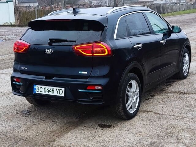 Синій Кіа Niro, об'ємом двигуна 0 л та пробігом 136 тис. км за 19480 $, фото 2 на Automoto.ua