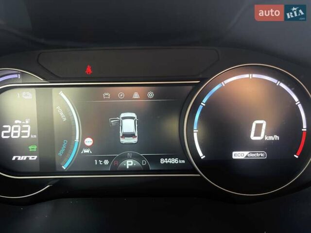 Синій Кіа Niro, об'ємом двигуна 0 л та пробігом 84 тис. км за 18500 $, фото 19 на Automoto.ua