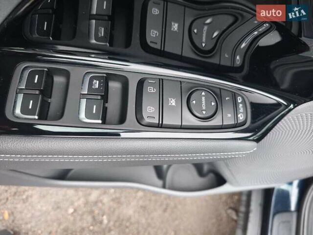 Синій Кіа Niro, об'ємом двигуна 0 л та пробігом 150 тис. км за 18000 $, фото 21 на Automoto.ua