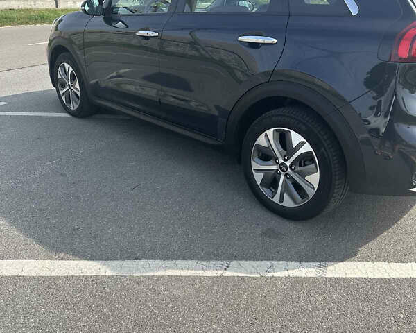 Синий Киа Niro, объемом двигателя 0 л и пробегом 155 тыс. км за 18500 $, фото 15 на Automoto.ua