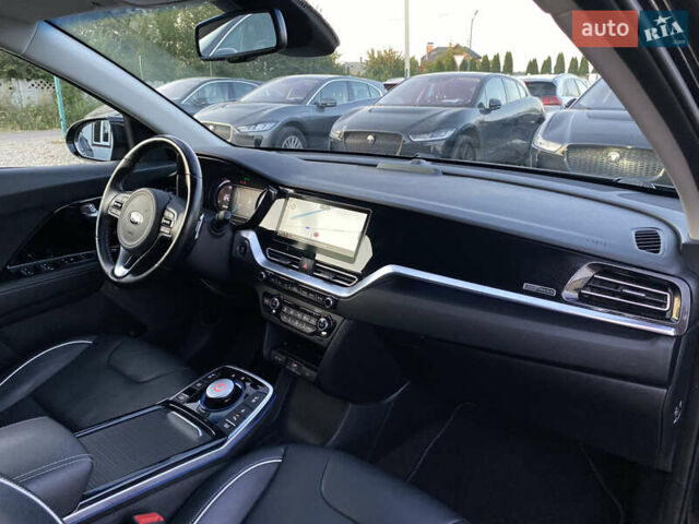 Синій Кіа Niro, об'ємом двигуна 0 л та пробігом 106 тис. км за 21900 $, фото 100 на Automoto.ua