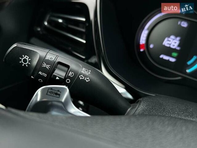 Синий Киа Niro, объемом двигателя 0 л и пробегом 117 тыс. км за 19900 $, фото 50 на Automoto.ua
