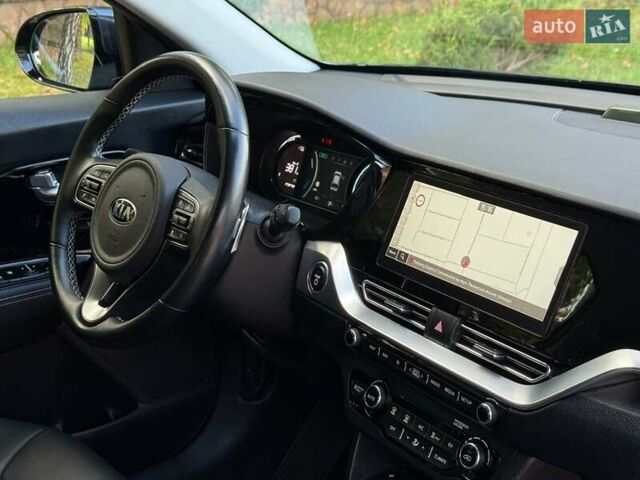 Киа Niro 2020 в Житомире на Automoto.ua Синий Киа Niro, объемом двигателя 0 л и пробегом 127 тыс. км за 19950 $, фото 10 на Automoto.ua