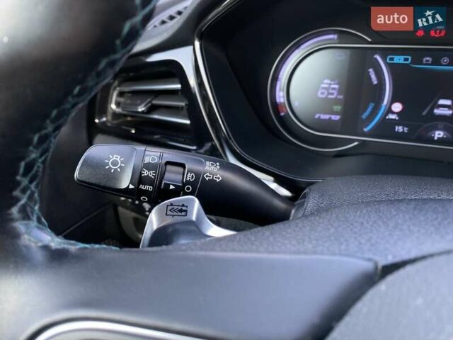 Киа Niro 2020 в Львове на Automoto.ua Синий Киа Niro, объемом двигателя 0 л и пробегом 75 тыс. км за 22900 $, фото 38 на Automoto.ua